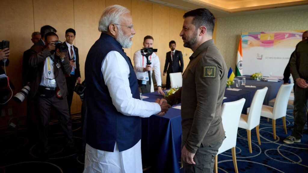 Zelensky wore a special t-shirt to meet Modi, know his specialty