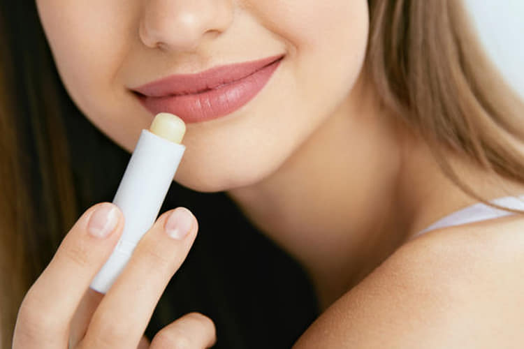 Lip Care: Apply honey on your lips for a month