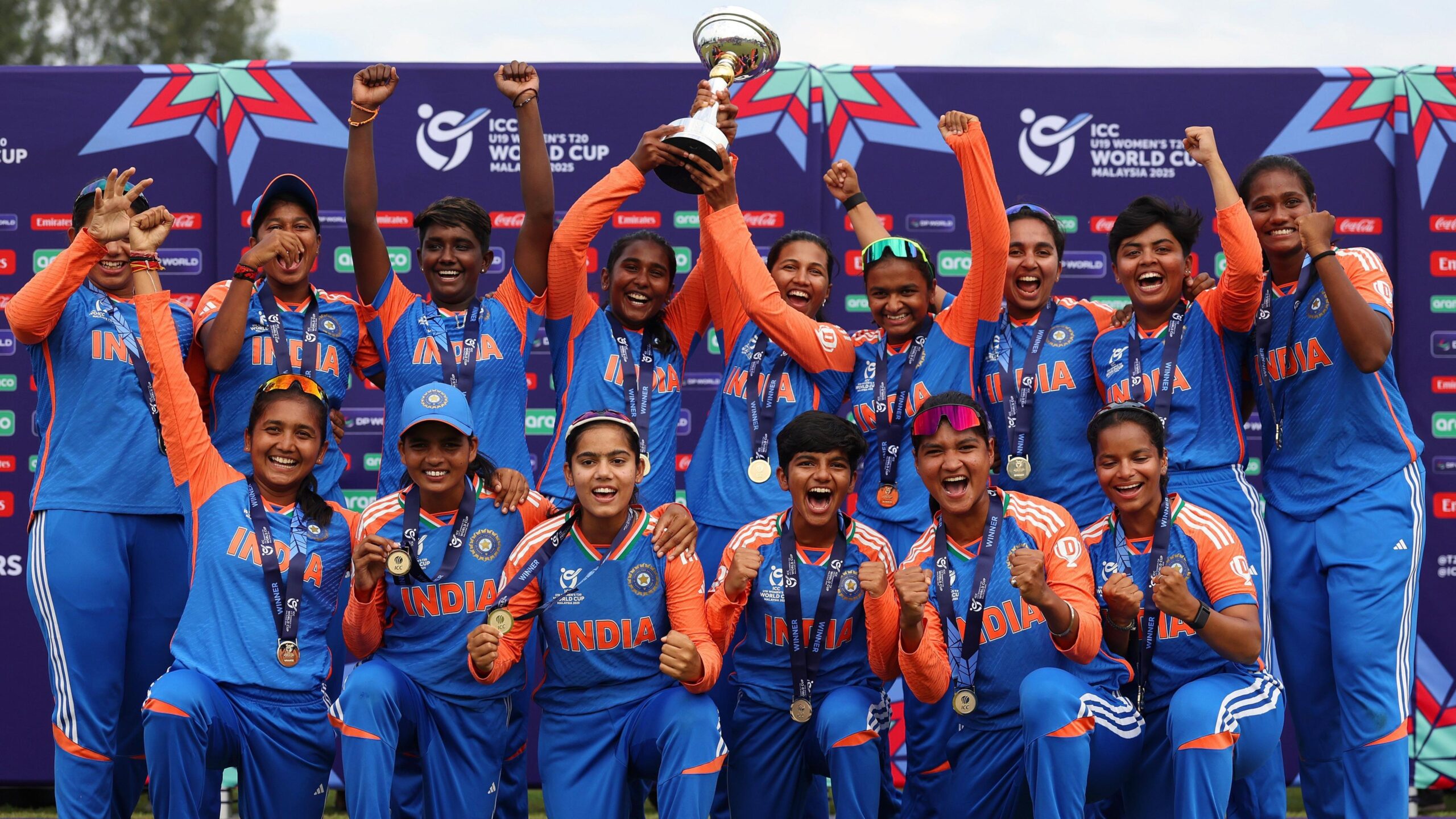 IND vs South africa :India win U-19 Women's T20 World Cup trophy