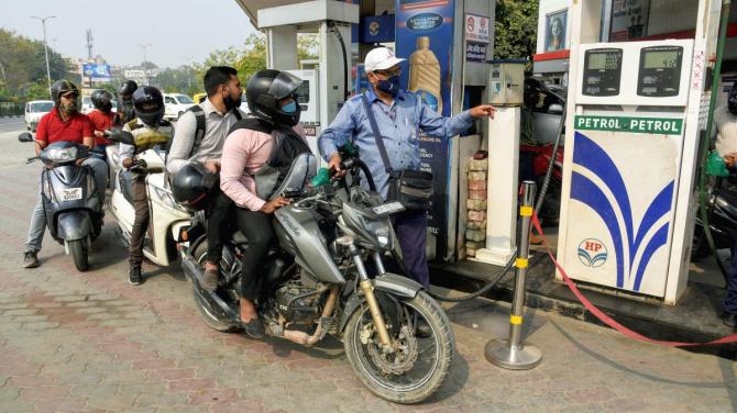 ‘No Fuel To 15-Year-Old Vehicles’ After March 31