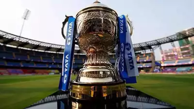 what is the salary of all 10 teams captains in IPL 2025?