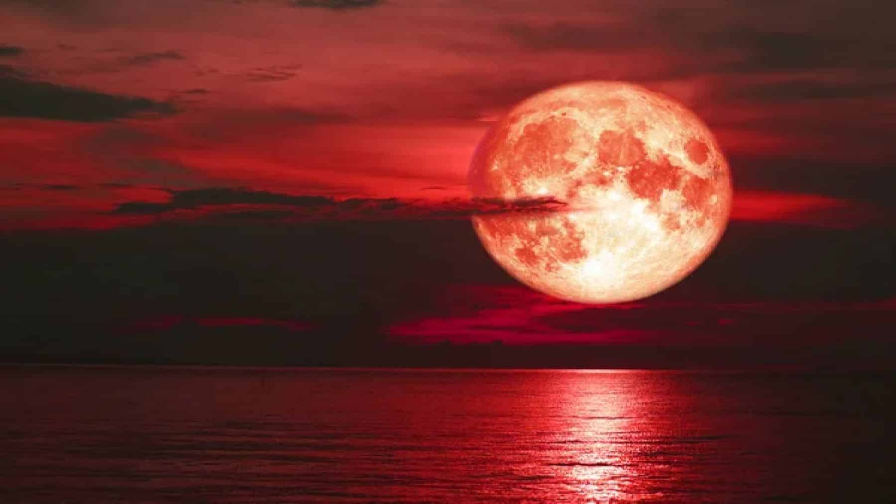 The moon will also be red on Holi! When will the 'blood moon' be visible in India?