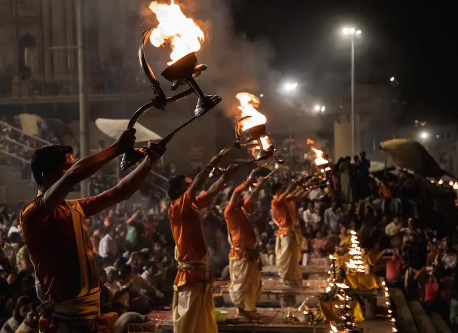 How Many Times Should We Rotate The Aarti?