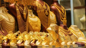 Gold Price Drop in Akshaya Tritiya , Buy It Quickly