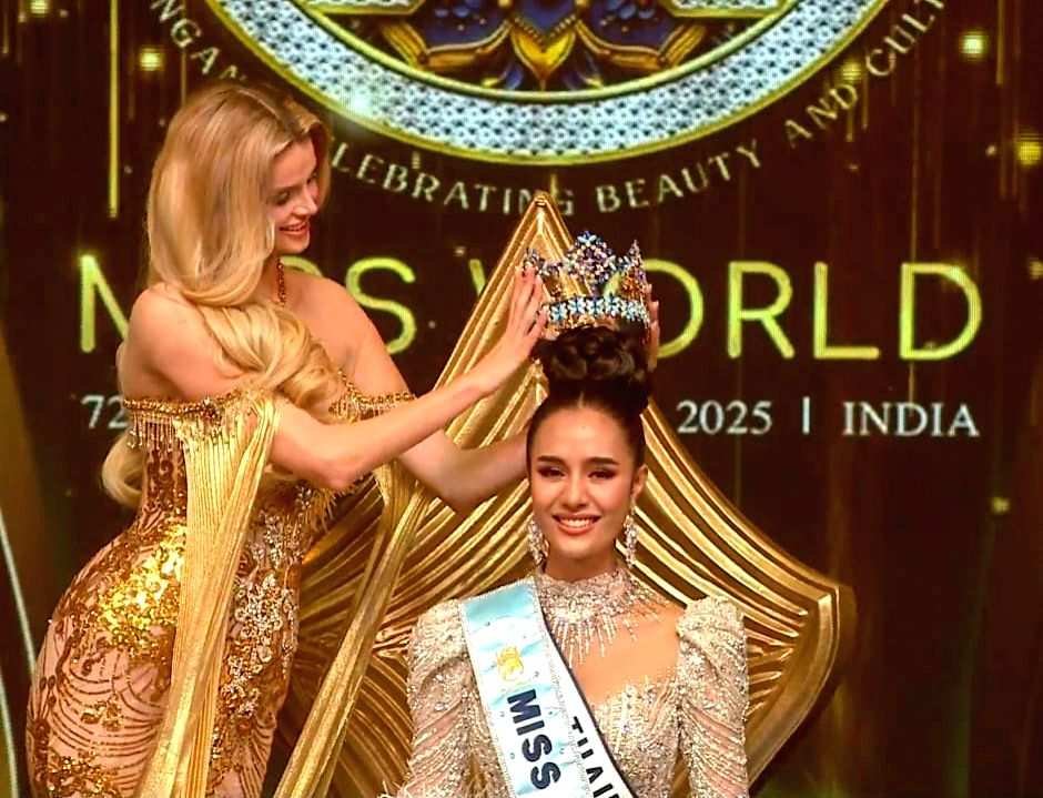 Miss Thailand Opal Suchata Chuangsri Was Crowned Miss World
