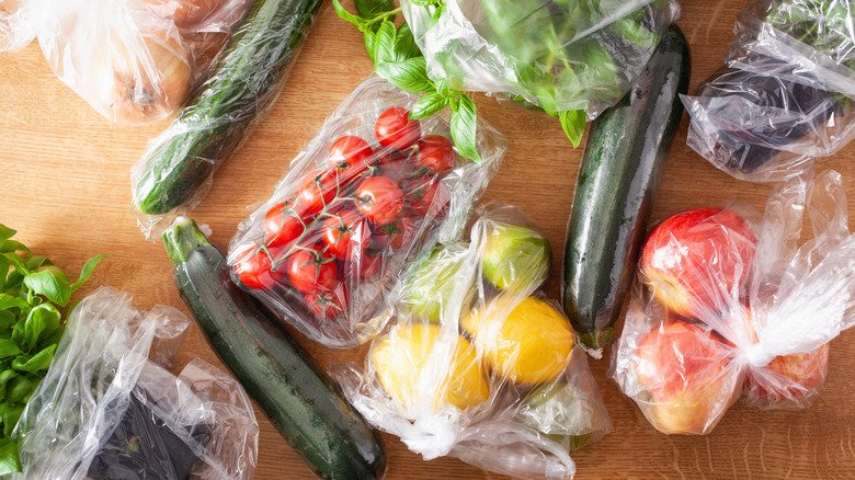 Disadvantages Of Keeping Vegetables In plastic Bags