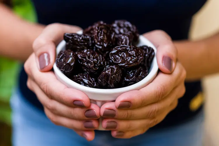 Health Benefits Of Prunes , Side Effect