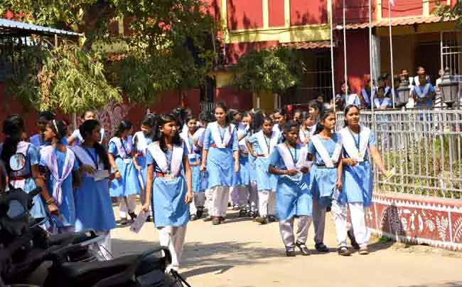 CM Free Bus Service ; Free Service For School Children In Bus