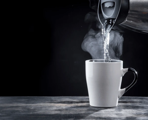 Health Benefits Of Drinking Warm Water on an Empty Stomach