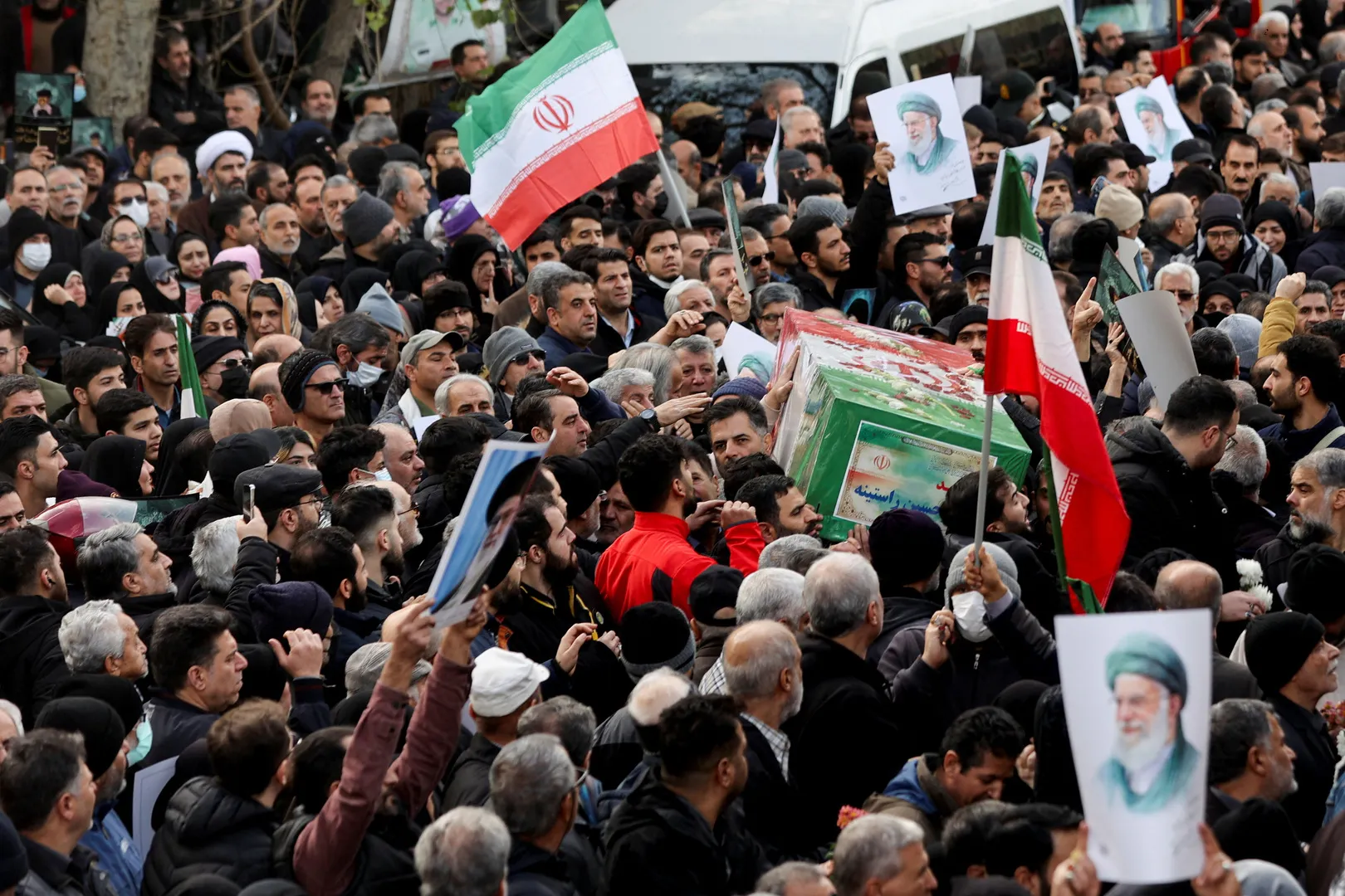 Iran’s 19‑Day Protest: Faces Heavy Losses, 250 Mosques, 265 Schools and 4,700 Banks Damaged