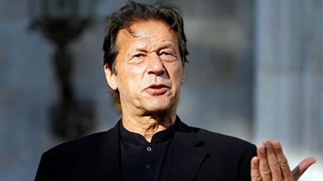 Imran Khan’s Eyesight Worsens in Jail, Report Claims 85% Vision Loss