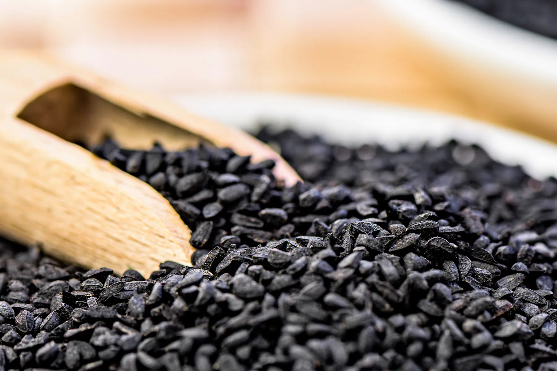 Health Benefits Of Kalonji (Nigella Seeds): Help Reduce Blood Pressure