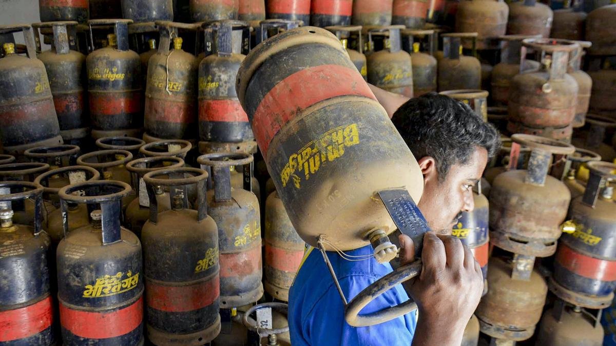 Commercial LPG Prices Jump ₹500 in Just Four Months