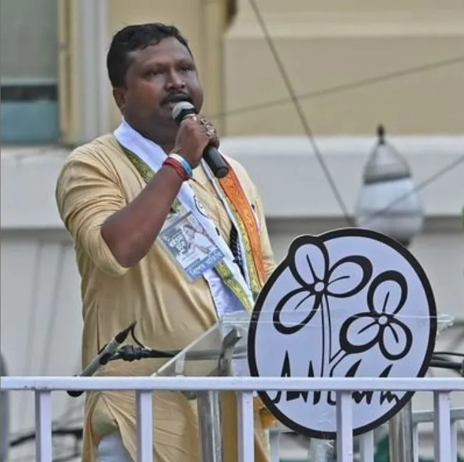 Big blow to Mamata; TMC MP Prakash Chik Baraik resigns