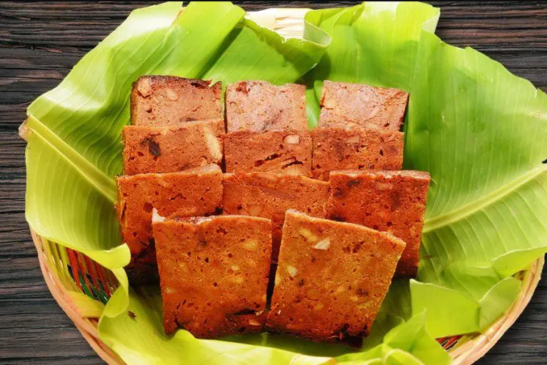 Why Mahaprabhu stops at Mausima temple to eat Poda Pitha