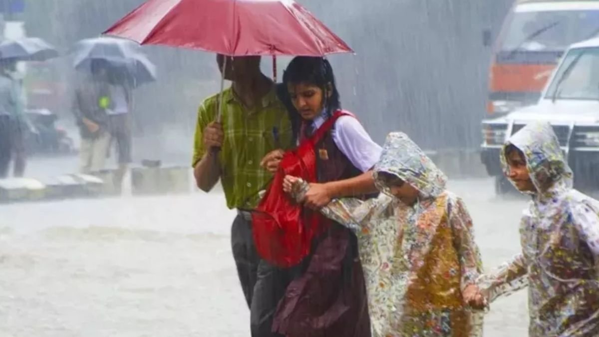 Heavy Rainfall Alert: Schools and colleges remain shut in 6 districts